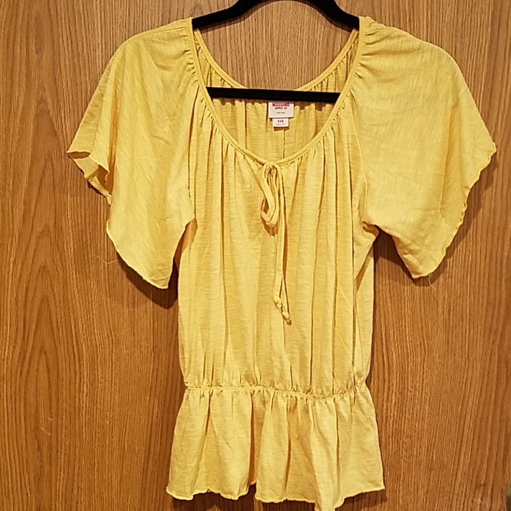 Adorable Mossimo top